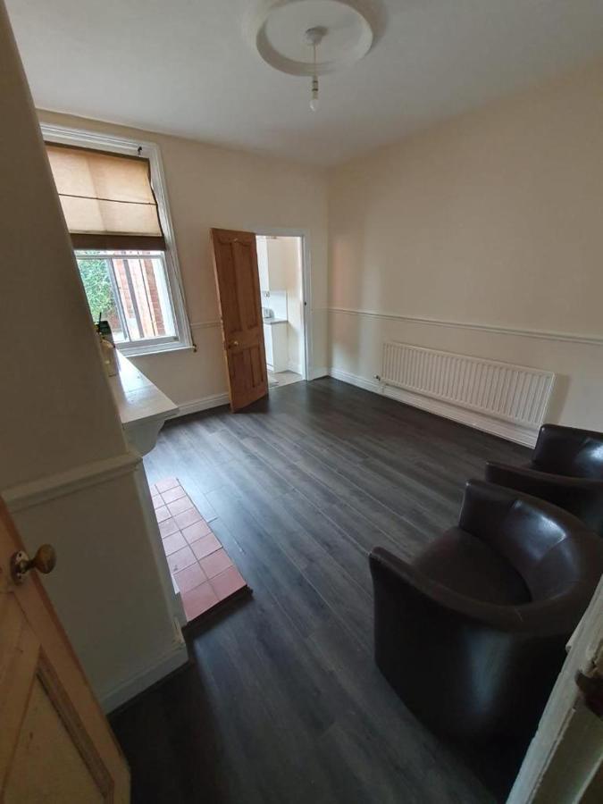 2 Bedroom House - Hopefield Road Leicester Exterior photo